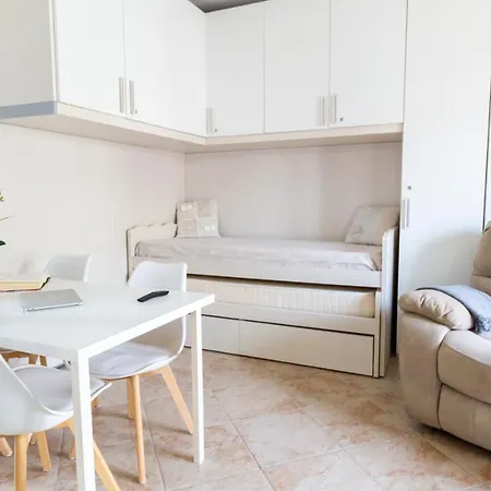 アパートホテル Residence Il Vento E Il Mare パラーウ